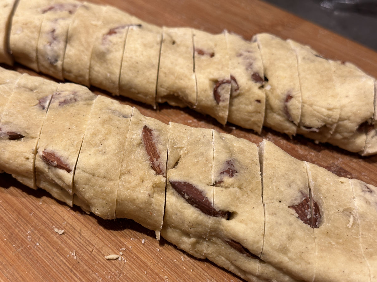 3 rollen schneiden Cantuccini Salamico