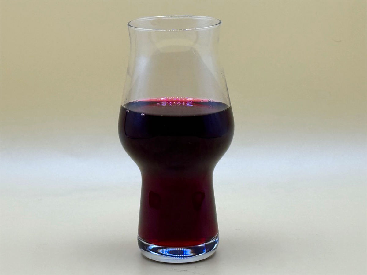 Hibiskus-Sirup: Sommer im Glas aus Hibiskus-Tee