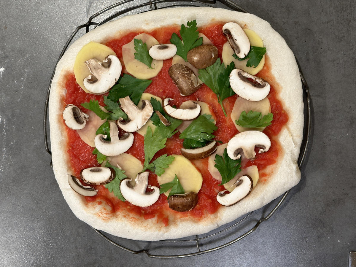 4 Pizza Kartoffeln Champignons Champignons Salamico