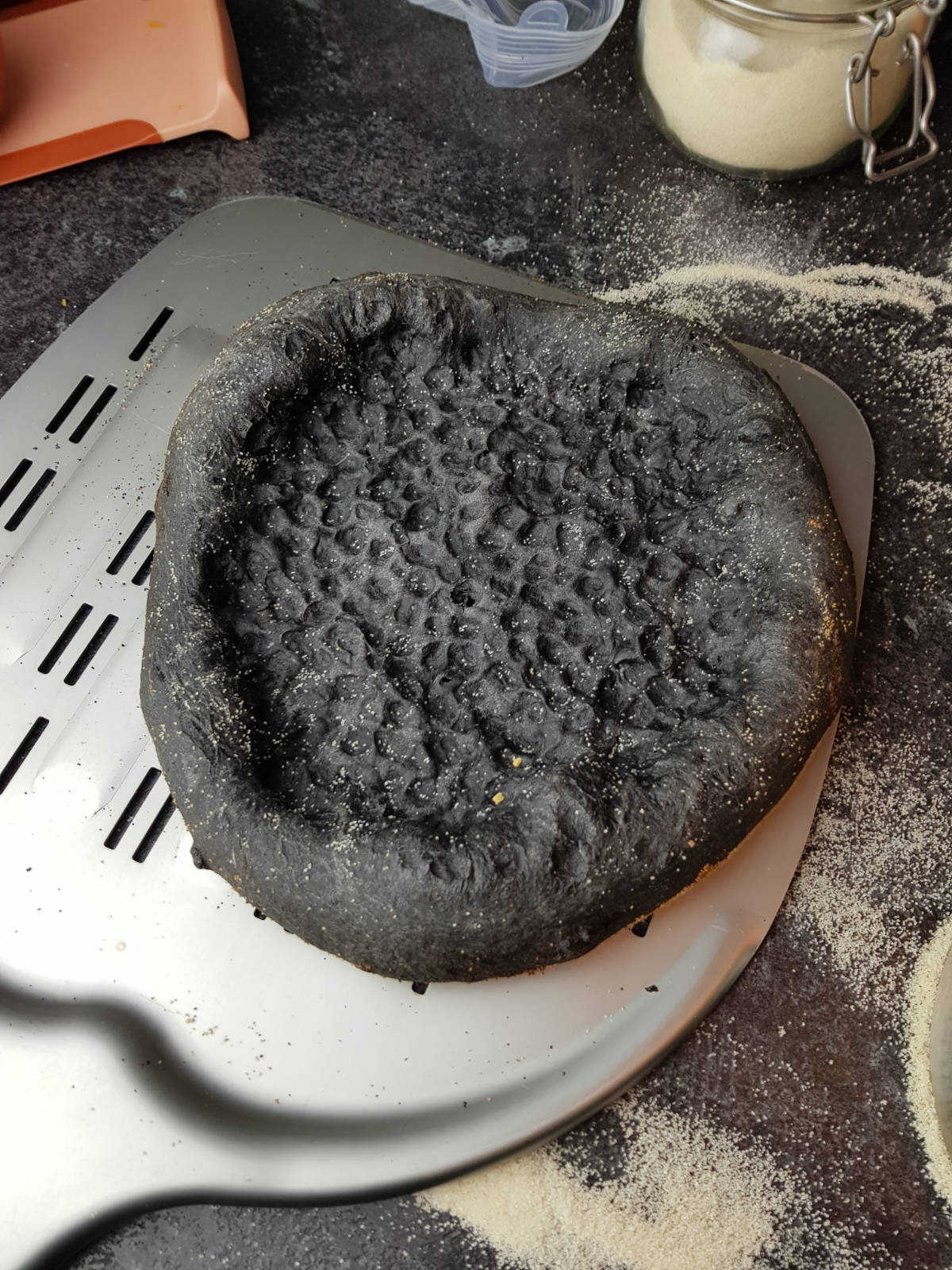 1 Pizza Blaubeere Teig Salamico