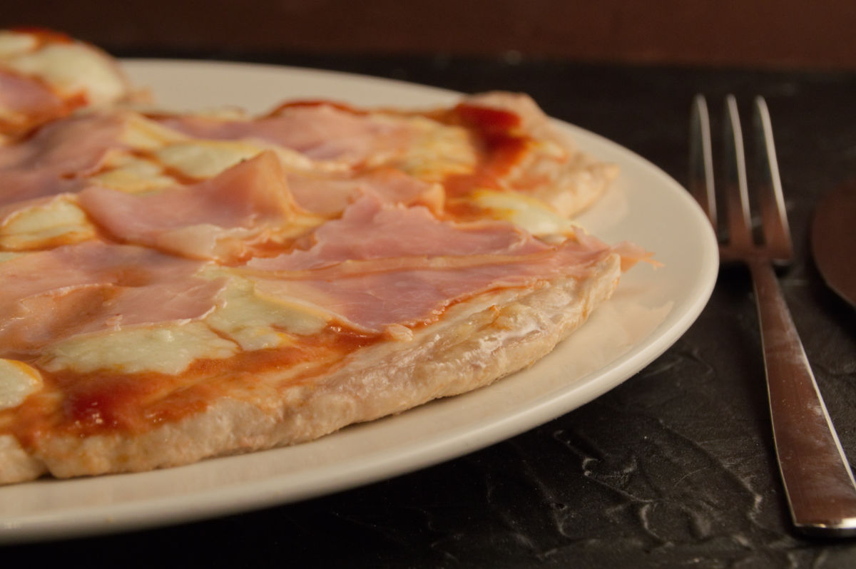 Schnizza: Die leckerste Low-Carb-Pizza der Welt – auch für Paleo-Fans